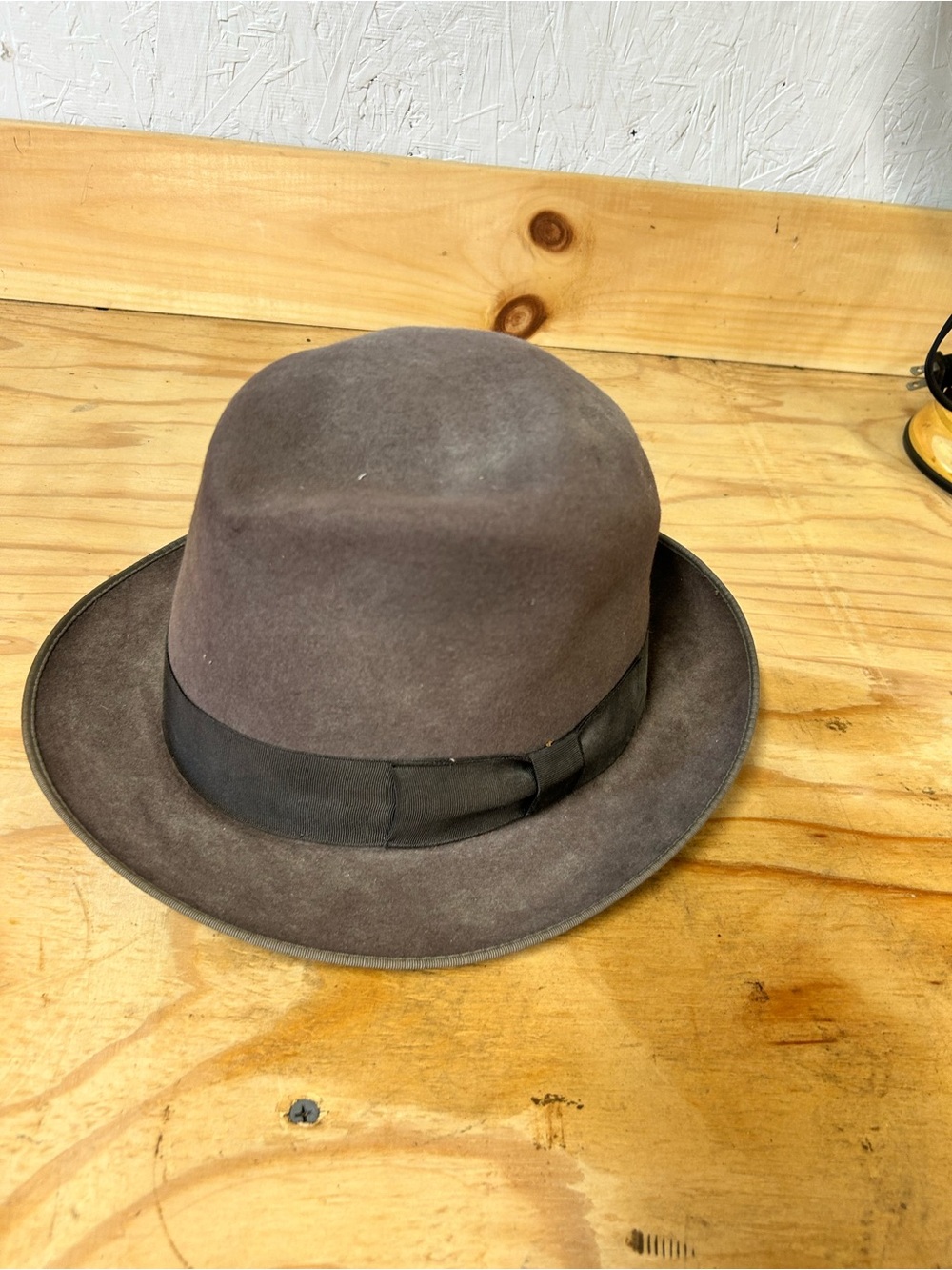 Vintage 50’-60’s Creighton Hat Brown Whippet Fedora Excellent Shape.